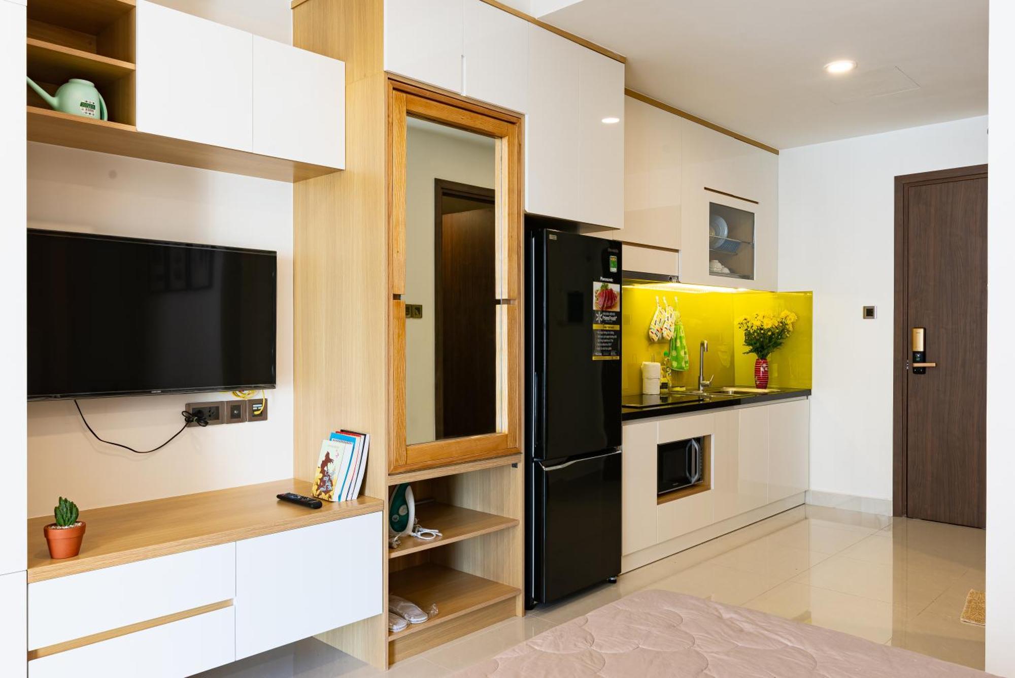 Apartment Ct At Rivergate D4